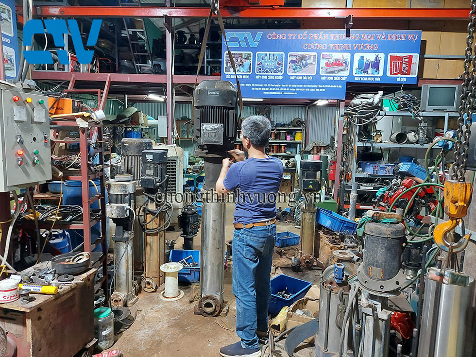 Sửa máy bơm trục đứng Ewara nhanh chóng, chuyên nghiệp
