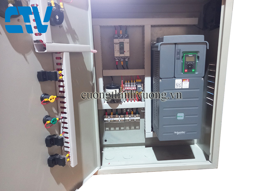 Thiết kế, lắp đặt tủ điện điều khiển cụm bơm công nghiệp 55Kw bằng biến tần